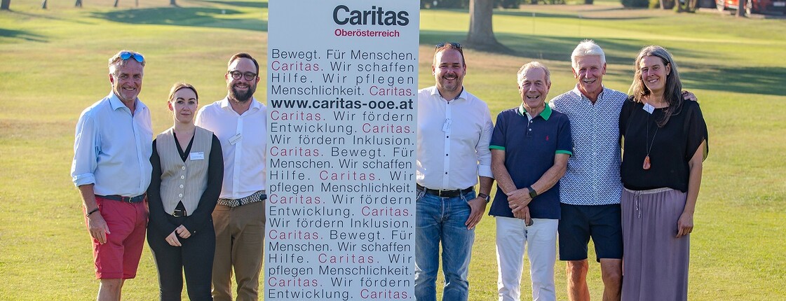 Bild von Golfclub-Manager Gerry Jekl, Kordula Palser, Leiterin des Bereichs Psychologie in St. Isidor, Caritas-Vorstand Stefan Pimmingstorfer, Bernhard Gauder, Leiter der Abteilung Spezielle Dienste, die Organisatoren Heiner Popper und Johann Lehner, Isolde Weiss, Projektleitung Meander