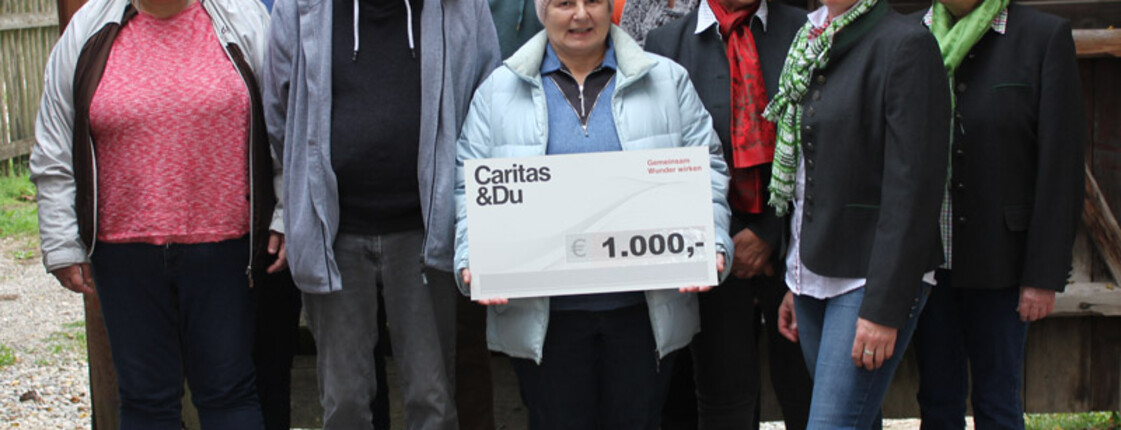 Gruppenbild der Goldhaubengruppe Neukirchen