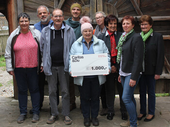 Gruppenbild der Goldhaubengruppe Neukirchen