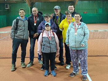 Foto: v.l.n.r. Trainer Patrick Oriold, Ronald Falkner, Gabriele Holzheider, Silvia Hochmüller, Peter Brandstetter, Trainer Reinhard Haidinger, Sieglinde Altreiter, Sonja Königseder