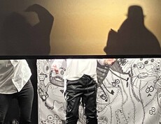 Schattenspiel auf der Bühne