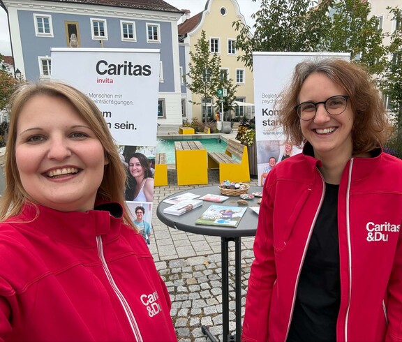 Zwei Frauen und Rollups