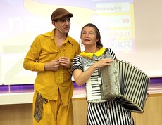 Mann und Frau und Zieharmonika