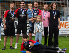 Mannschaftsbild mit 8 Personen